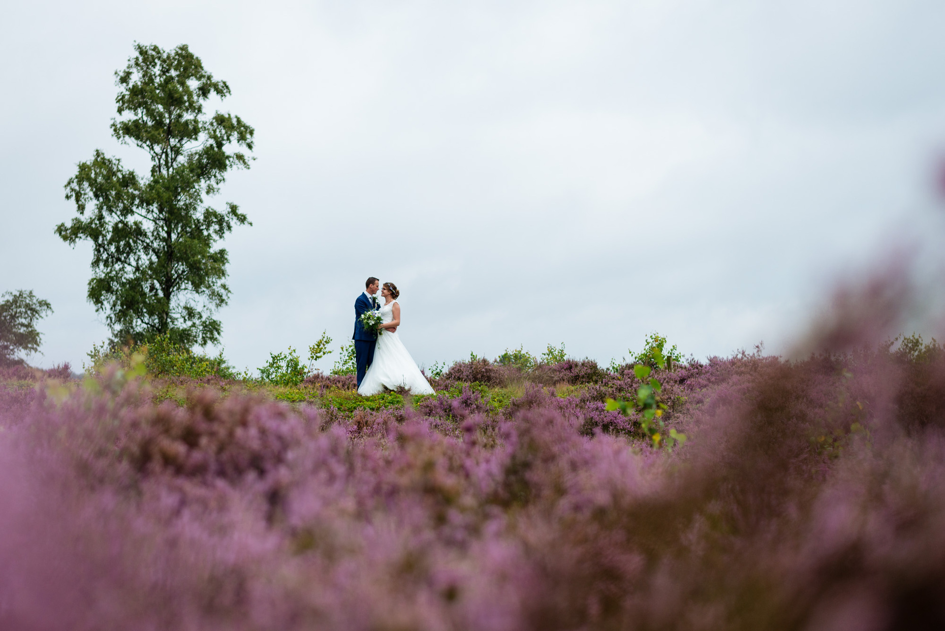 Bruidsfotograaf Trouwen op de Hei - De Mof - Leusden