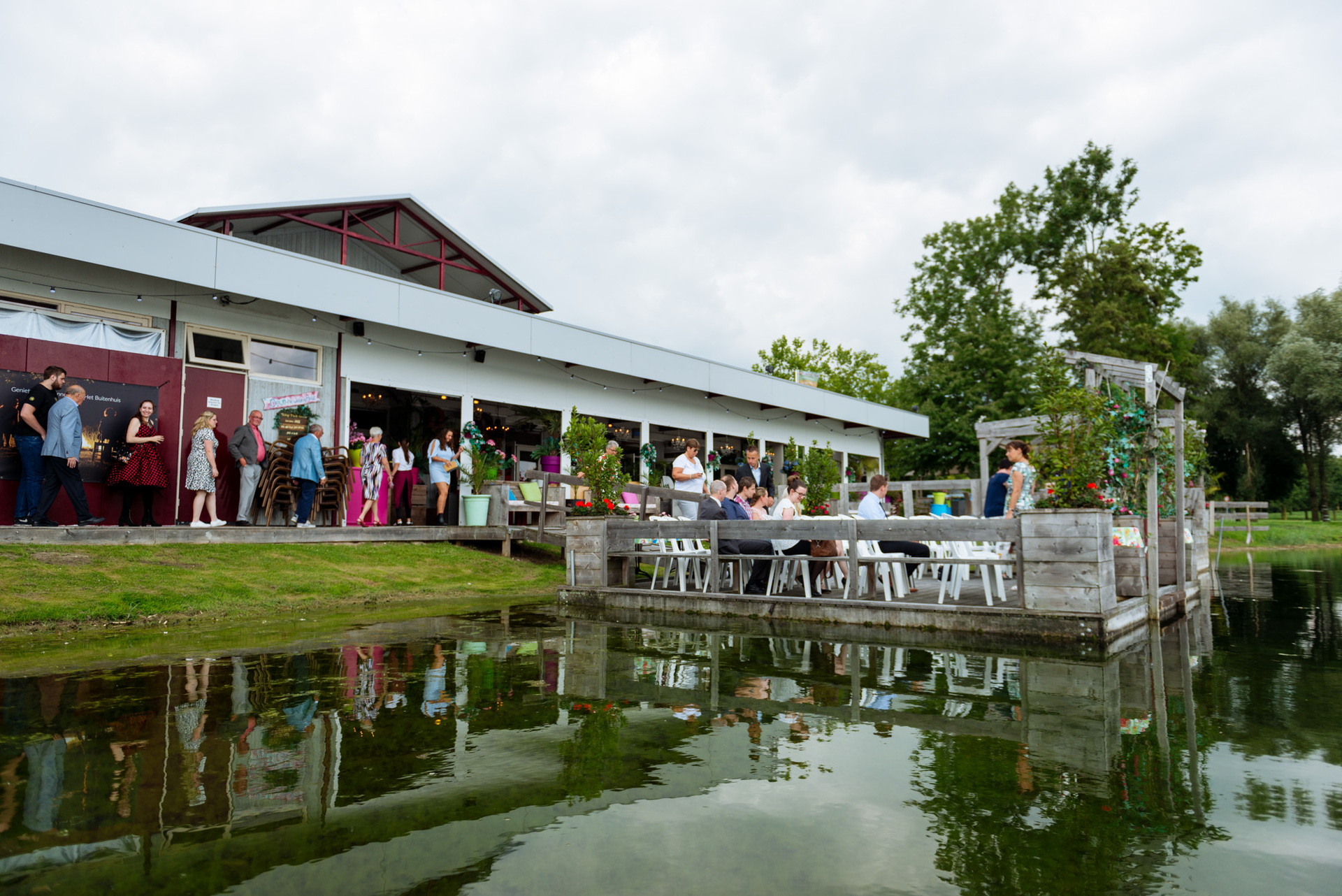 Bruidsfotograaf Paviljoen Het Buitenhuis, Ewijk